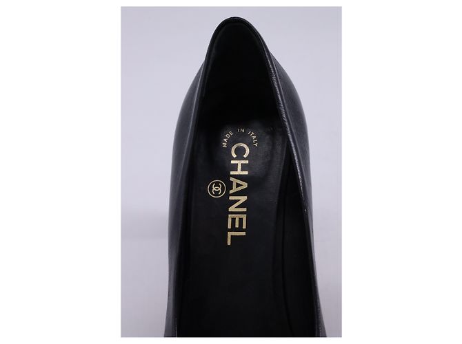 Timeless Décolleté Chanel CC Cap Toe in pelle nera Nero - vista 13