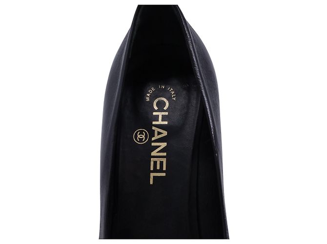 Timeless Décolleté Chanel CC Cap Toe in pelle nera Nero - vista 6
