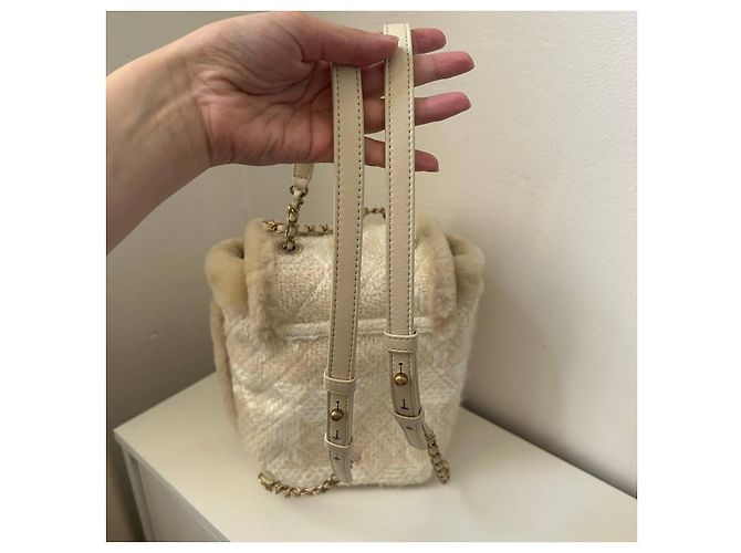 Zainetto Chanel Duma in tweed e pelle beige - vista 2