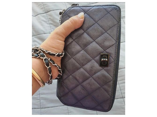 Cartera Chanel 2.55 en cuero azul iridiscente - vista 10