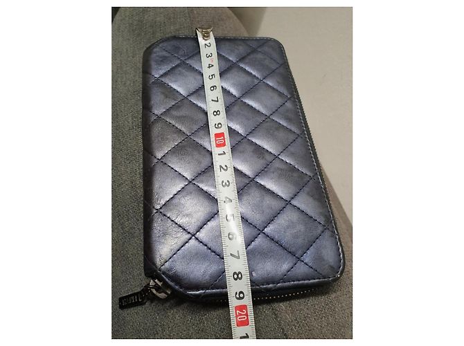 Cartera Chanel 2.55 en cuero azul iridiscente - vista 11