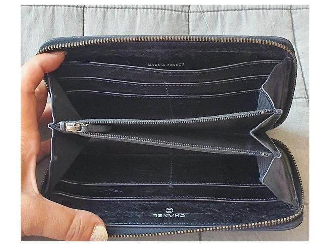Cartera Chanel 2.55 en cuero azul iridiscente - vista 5