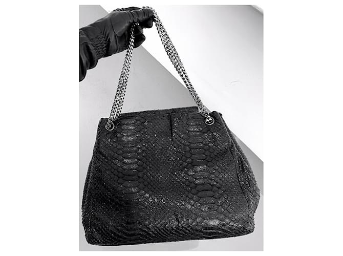 Chanel Sac fourre-tout Python Noir - vue 2