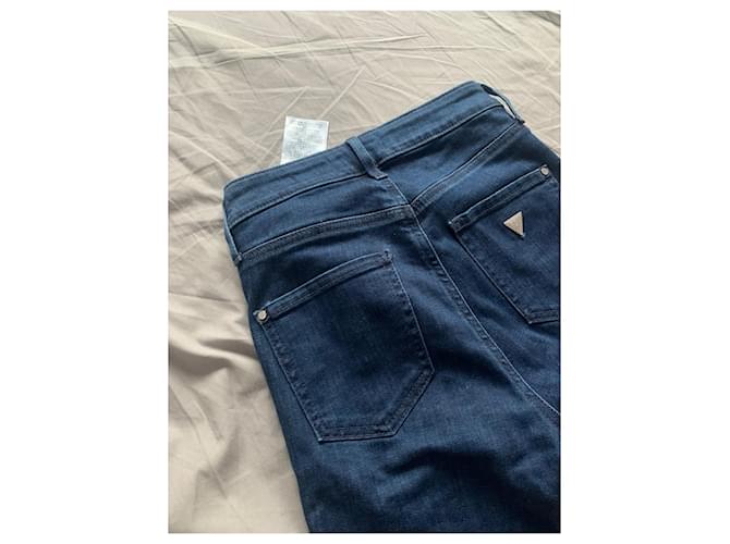 Vaqueros Guess en denim azul - vista 3