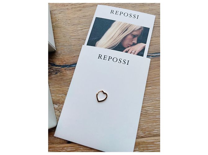 Repossi Piccola creola Antifer Heart Gold hardware - vista 2