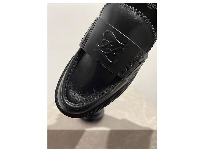 FENDI  Mules & clogs T.eu 36.5 leather - view 3
