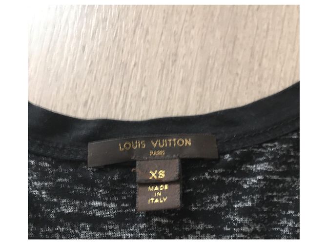 Camisetas Louis Vuitton Negro Roja Monograma - vista 4