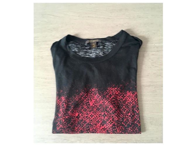 Camisetas Louis Vuitton Negro Roja Monograma - vista 5
