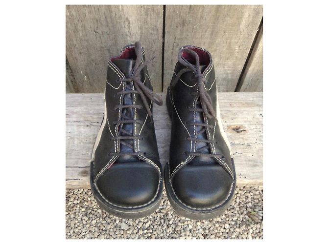 Autre Marque Stivaletti Kickers in pelle neri e bianchi Nero Bianco - vista 3
