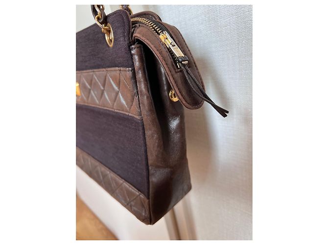 2.55 Bolsa Chanel em couro acolchoado marrom - vista 3