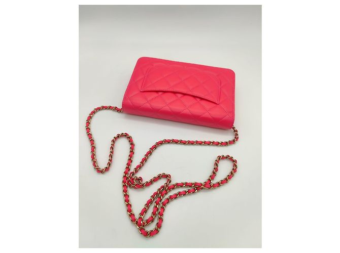 Chanel Wallet on Chain in pelle d'agnello rosa - vista 3