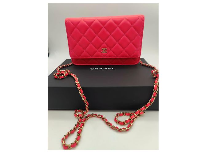 Chanel Wallet on Chain in pelle d'agnello rosa - vista 5