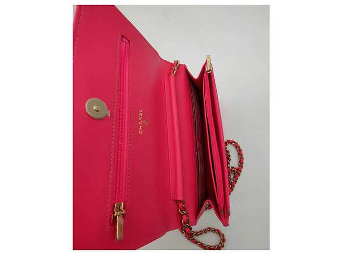 Chanel Wallet on Chain in pelle d'agnello rosa - vista 6