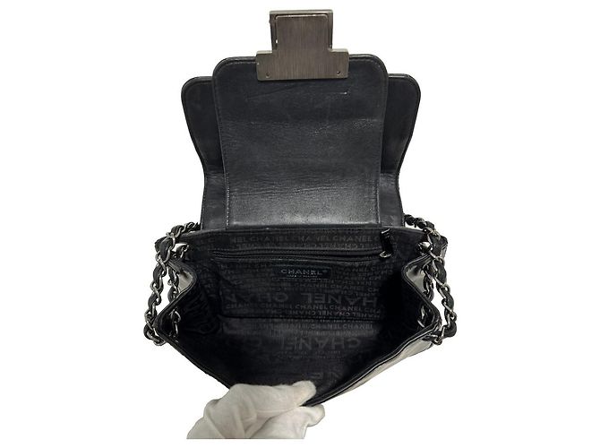 Chanel Borsa a tracolla in pelle nera e catena argento Nero Silver hardware - vista 10