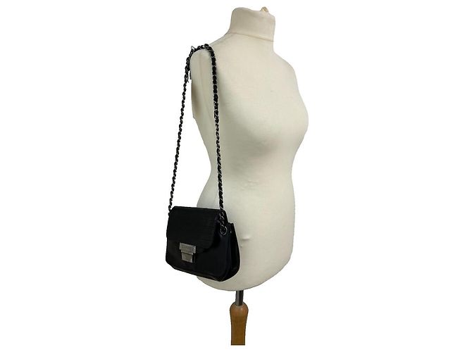 Chanel Borsa a tracolla in pelle nera e catena argento Nero Silver hardware - vista 17