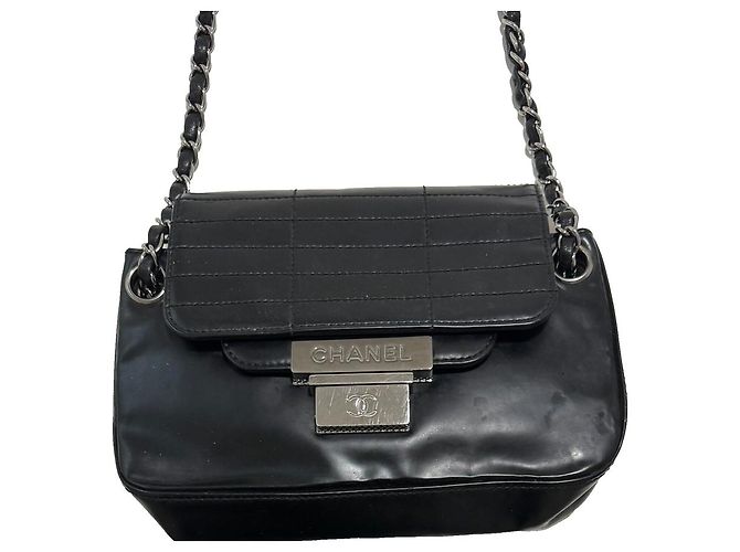Chanel Borsa a tracolla in pelle nera e catena argento Nero Silver hardware - vista 4