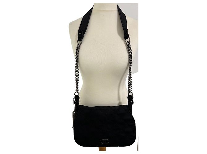 Borsa Messenger Chanel in pelle nubuck nera Nero - vista 15