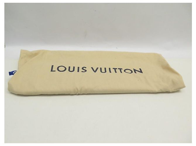 NEW LOUIS VUITTON DISCOVERY MM BACKPACK MONOGRAM CANVAS ECLIPSE BACKPACK Grey - view 11