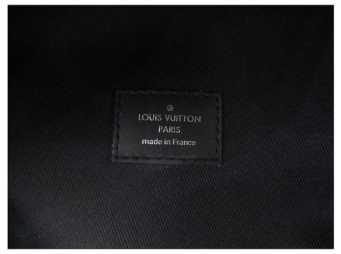 NEW LOUIS VUITTON DISCOVERY MM BACKPACK MONOGRAM CANVAS ECLIPSE BACKPACK Grey - view 9