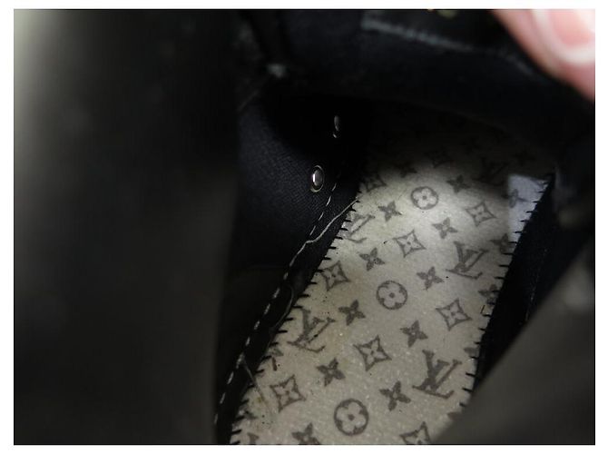 NEUF BASKETS LOUIS VUITTON 1A8EAW RIVOLI SNEAKER BOOT MONOGRAM ECLIPSE 8 42 Gris - vue 10