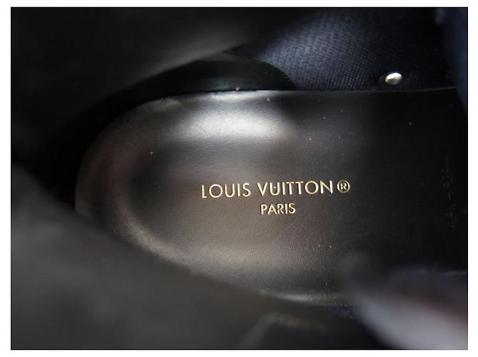 NEUF BASKETS LOUIS VUITTON 1A8EAW RIVOLI SNEAKER BOOT MONOGRAM ECLIPSE 8 42 Gris - vue 8
