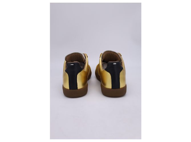 Maison Martin Margiela Sneakers stringate Maison Margiela Replica in pelle dorata e pelle scamosciata marrone - vista 14