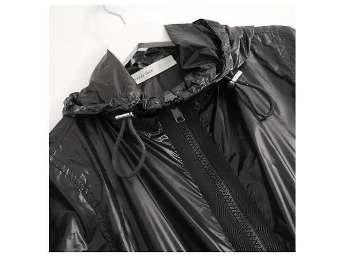 Sacai Luck Schwarzer Super-Flared Anorak-Mantel - Ansicht 2