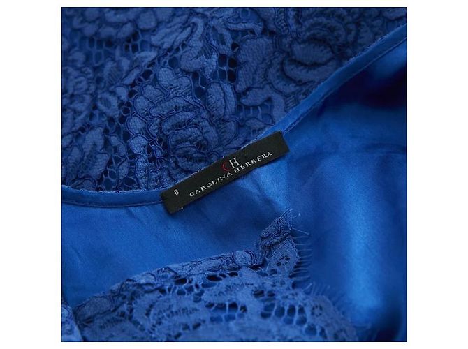 Carolina Herrera Maxikleid aus blauer Spitze - Ansicht 4