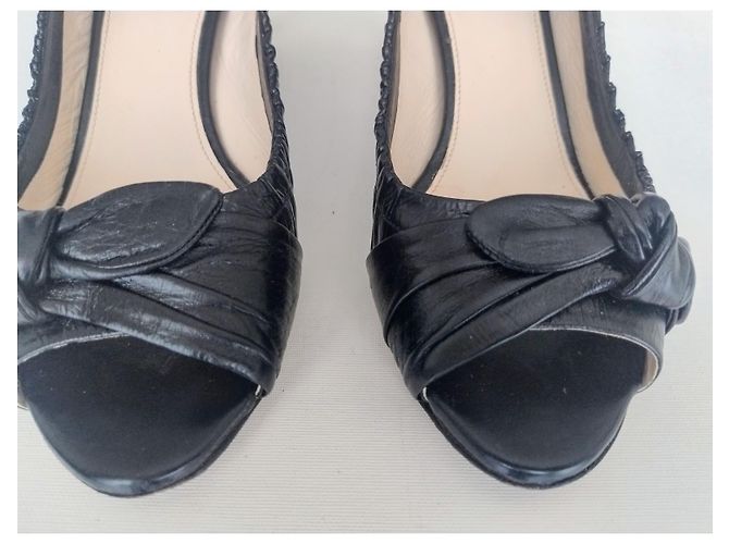 Décolleté Prada a punta aperta in pelle goffrata nera Nero - vista 12