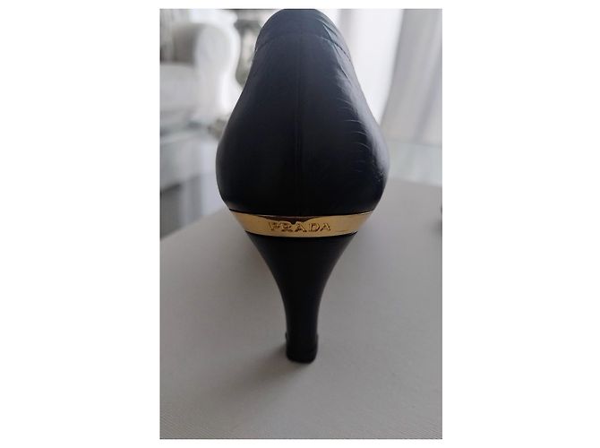 Décolleté Prada a punta aperta in pelle goffrata nera Nero - vista 5