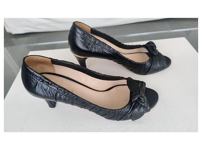 Décolleté Prada a punta aperta in pelle goffrata nera Nero - vista 7