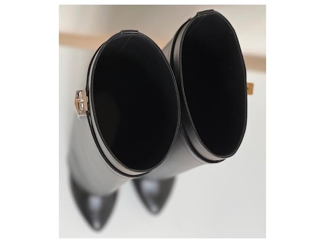 Botas Givenchy Shark Lock de cuero con corte amplio. Negro - vista 11