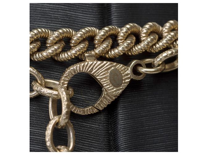Gioielli CHANEL CC in metallo dorato - 101605 D'oro - vista 6