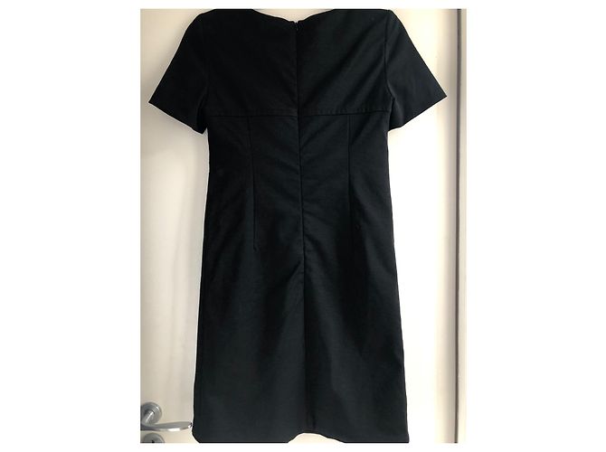 Vestido Chanel preto de lã com mangas curtas - vista 3