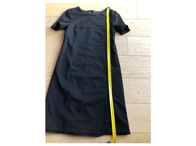 Vestido Chanel preto de lã com mangas curtas - vista 9