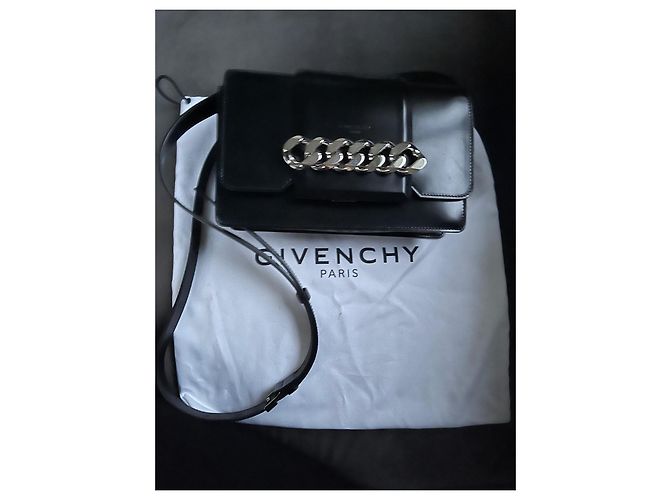 Givenchy Infinity - vue 2