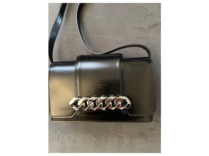 Givenchy Infinity - vue 4