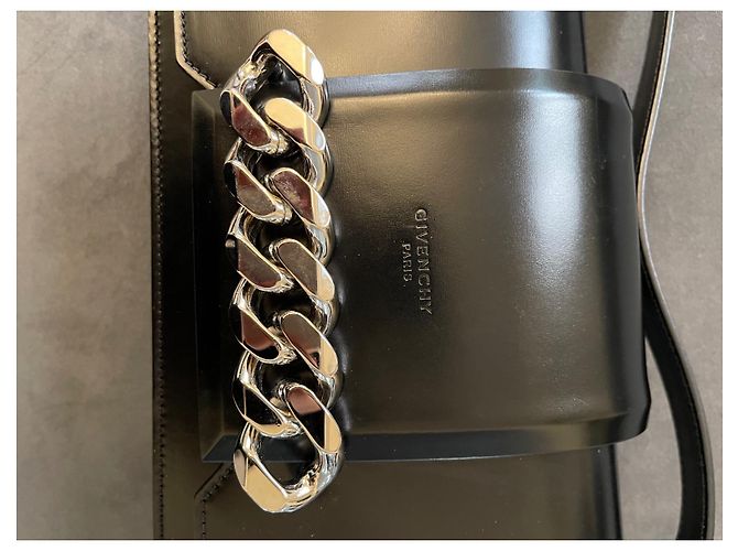 Givenchy Infinity - vue 9