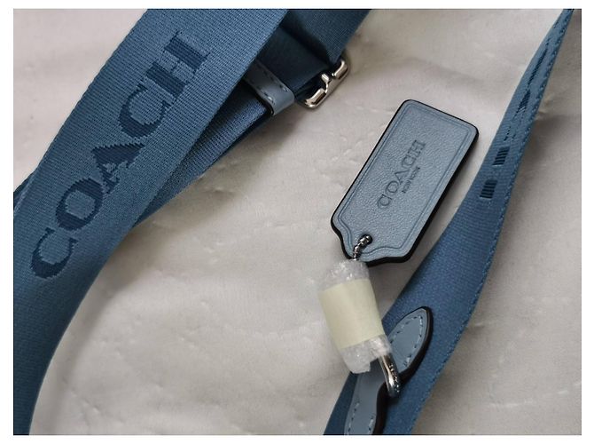 Borsa Camera Coach in pelle blu chiaro - vista 9