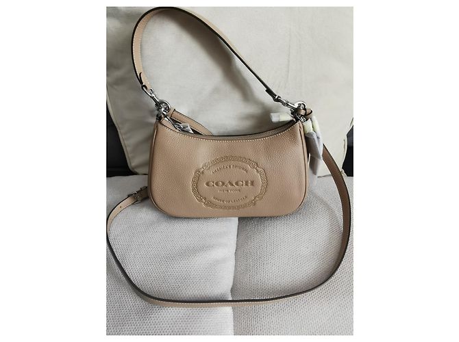 Bolso Coach de cuero taupe con herrajes plateados Beige Marrón claro Hardware de plata - vista 7