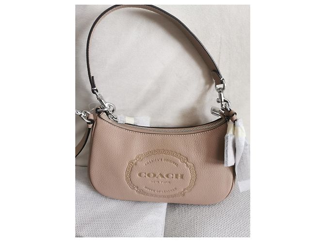 Bolso Coach de cuero taupe con herrajes plateados Beige Marrón claro Hardware de plata - vista 8