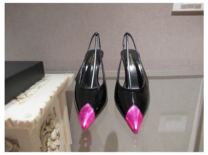 Décolleté Vesper di Saint Laurent Nero Fuschia - vista 3