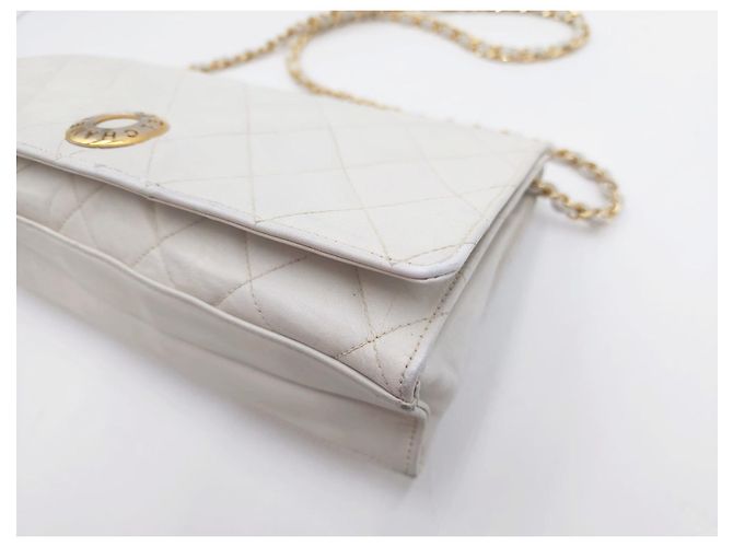 Wallet On Chain Portafoglio a catena con tracolla Chanel Timeless Classic Single Flap. Bianco - vista 10