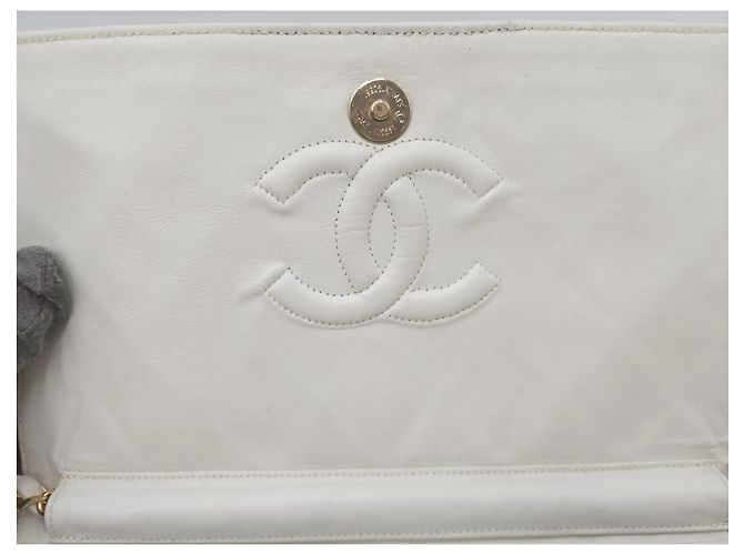 Wallet On Chain Portafoglio a catena con tracolla Chanel Timeless Classic Single Flap. Bianco - vista 15