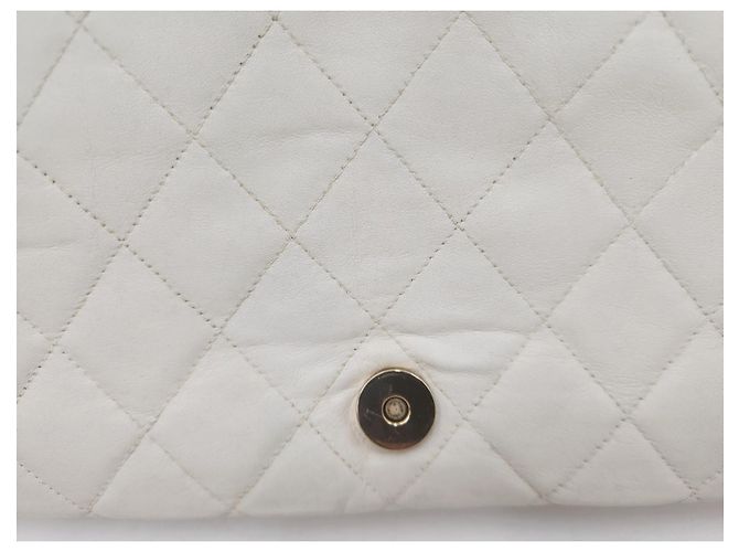 Wallet On Chain Portafoglio a catena con tracolla Chanel Timeless Classic Single Flap. Bianco - vista 16
