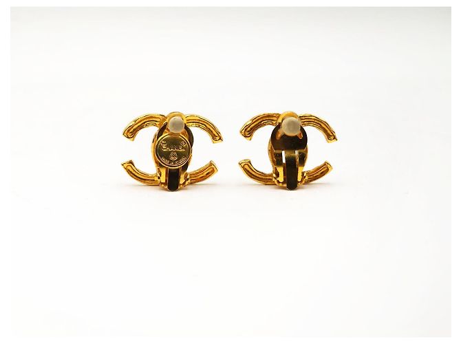 Coco Crush Orecchini Chanel CC Coco Vintage martellati Gold hardware - vista 4