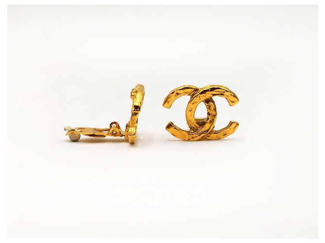 Coco Crush Orecchini Chanel CC Coco Vintage martellati Gold hardware - vista 5