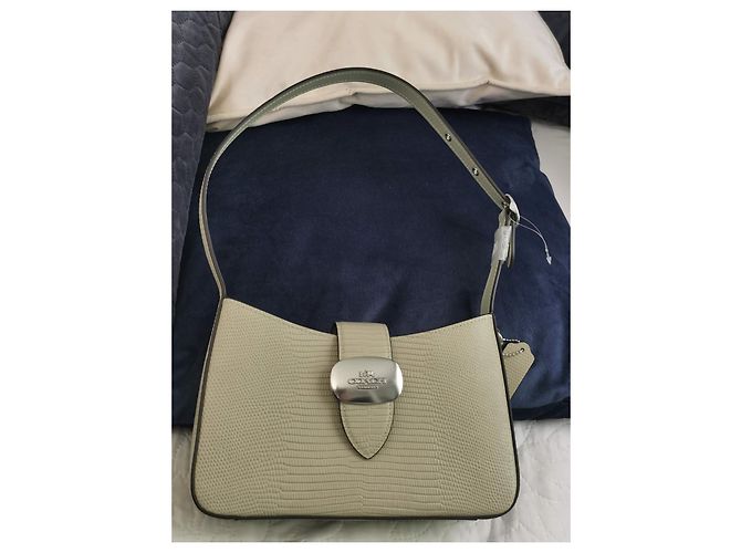 Sac à main Coach en cuir vert effet python Vert clair Bijouterie argentée - vue 17