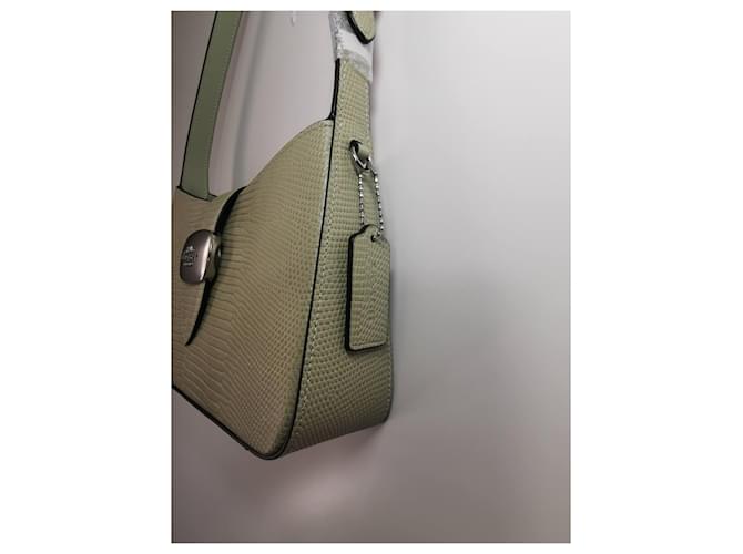 Sac à main Coach en cuir vert effet python Vert clair Bijouterie argentée - vue 8