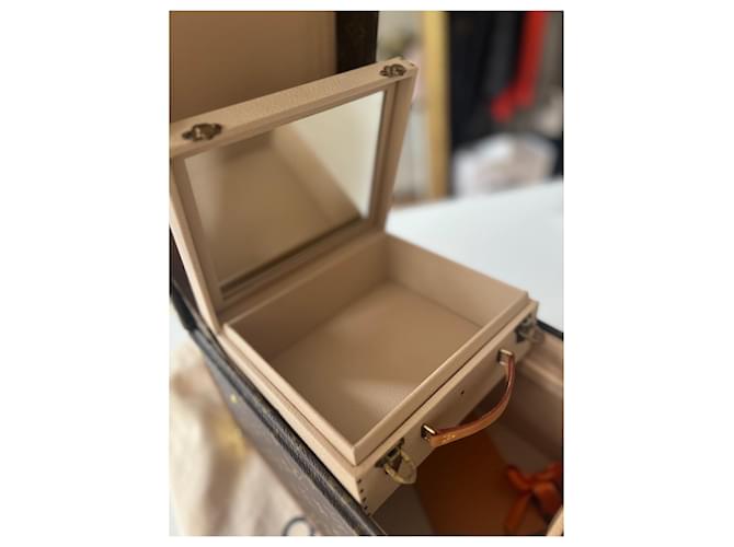 Boite à flacons louis Vuitton Marron - vue 6